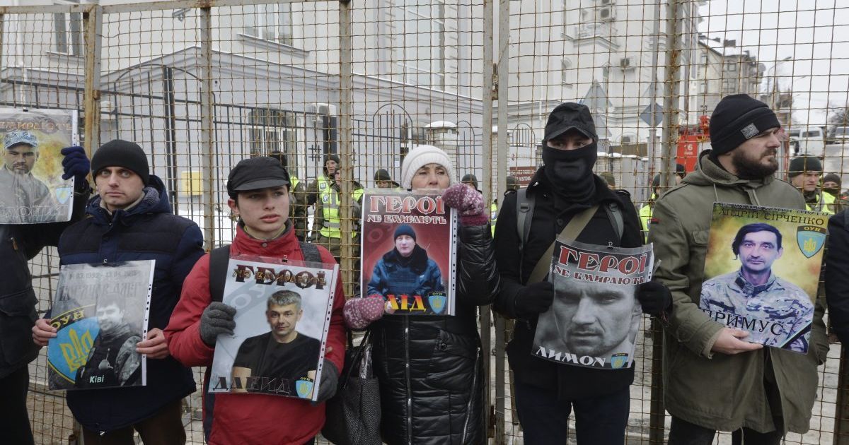Мітинг проти виборів біля посольства РФ у Києві_14 / © УНІАН