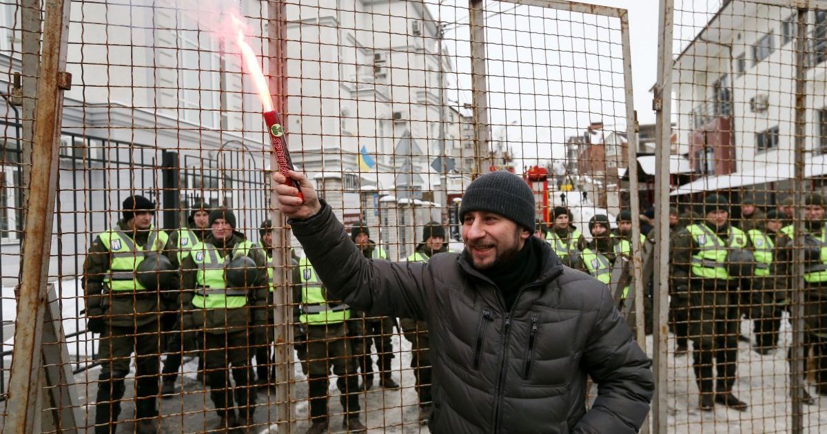 Мітинг проти виборів біля посольства РФ у Києві_12 / © УНІАН