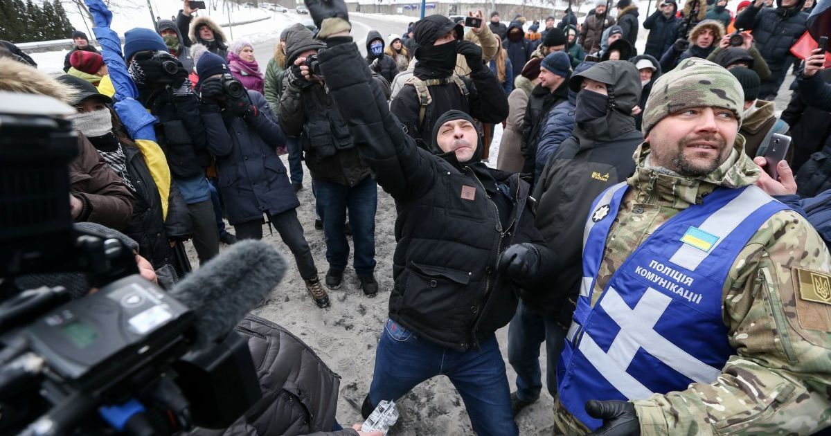 Мітинг проти виборів біля посольства РФ у Києві_8 / © УНІАН