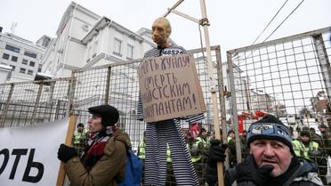 Мітинг проти виборів біля посольства РФ у Києві_11 / © УНІАН