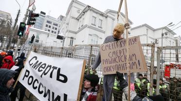 Мітинг проти виборів біля посольства РФ у Києві_9 / © УНІАН