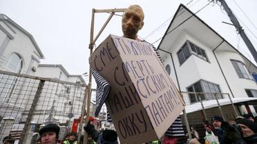 Мітинг проти виборів біля посольства РФ у Києві_3 / © УНІАН