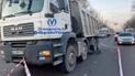 Попала в "слепую зону": в Киеве водитель грузовика насмерть переехал женщину