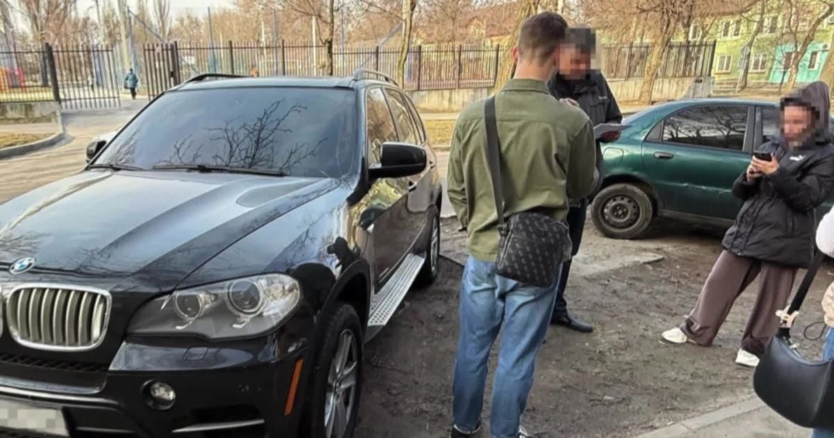 Викрито шахрайську схему з автівками для ЗСУ