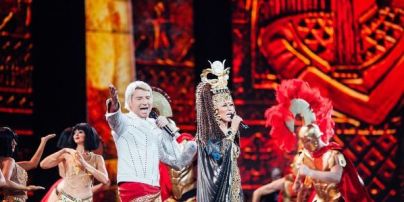 Таисия Повалий в образе Клеопатры спела с "императором" Басковым в Кремле