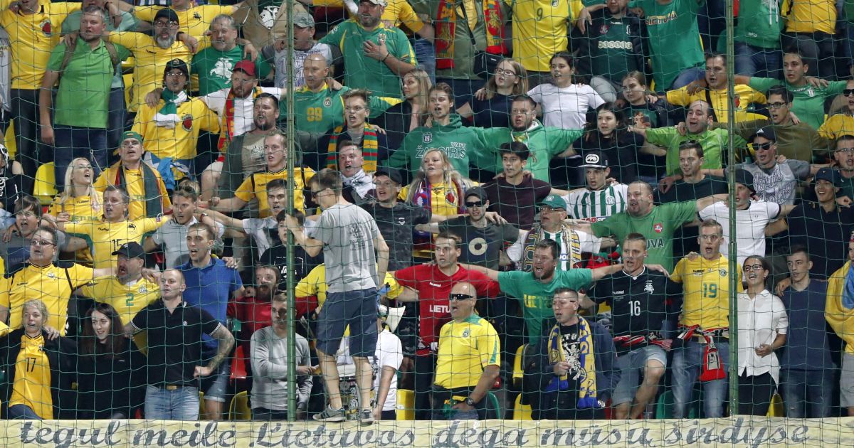 Фанаты сборной Литвы