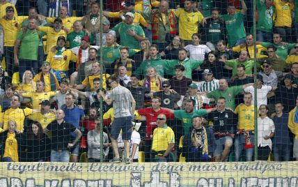 УЕФА наказал Литву за кричалку фанатов о Путине: лидер сборной мощно поддержал болельщиков