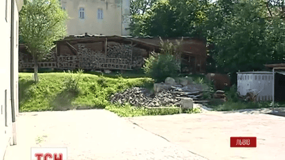 У Львові біля монастиря знайшли труп 70-річної жінки зі слідами насильства