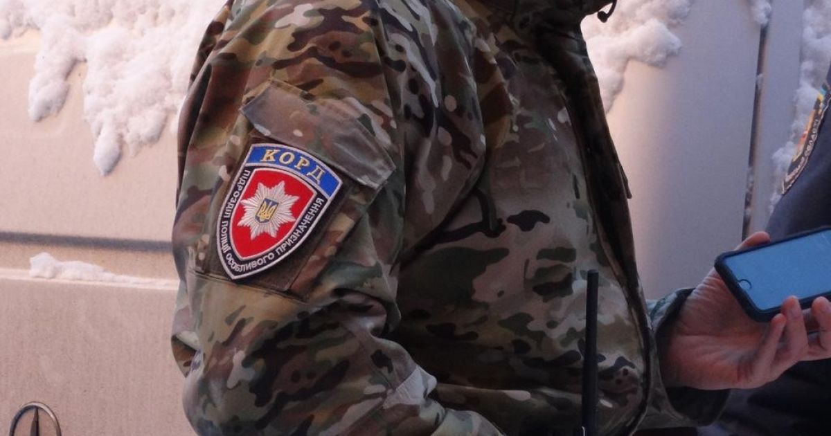 В центре Полтавы силовики со стрельбой задержали опасного преступника