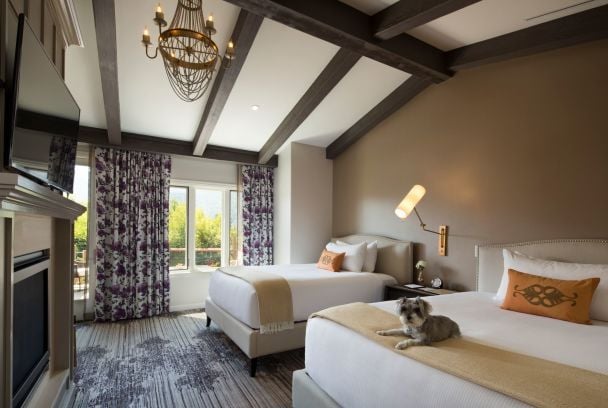  / © www.forbestravelguide.com