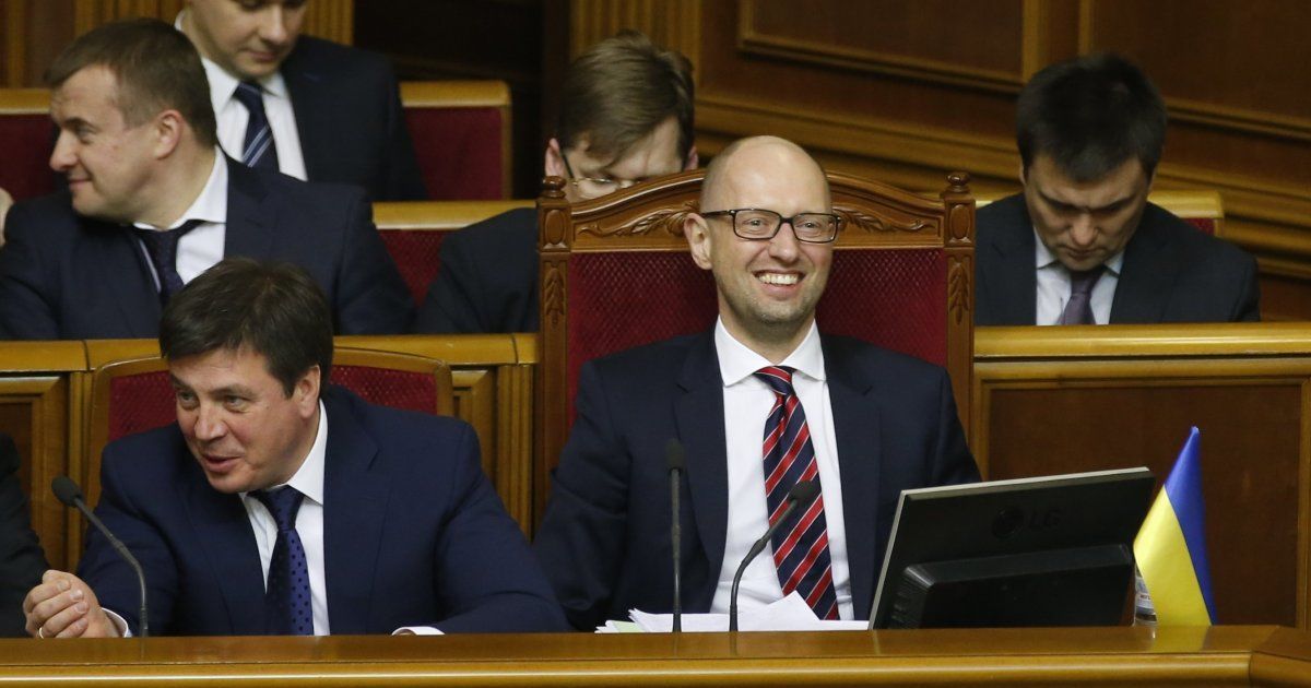 Яценюк назвал дату очередного повышения тарифов для украинцев