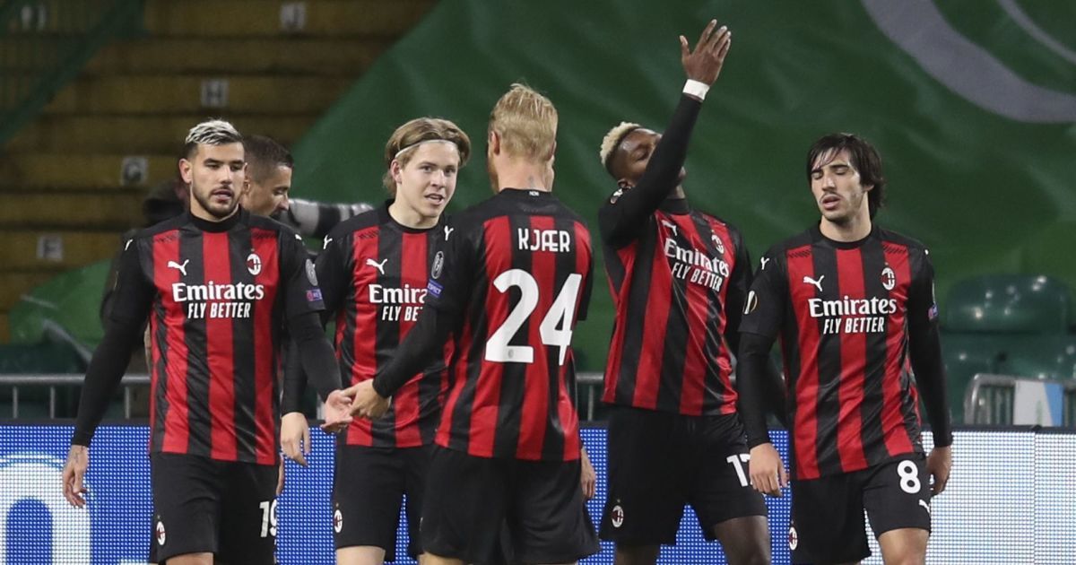 "Милан" продолжает лидировать