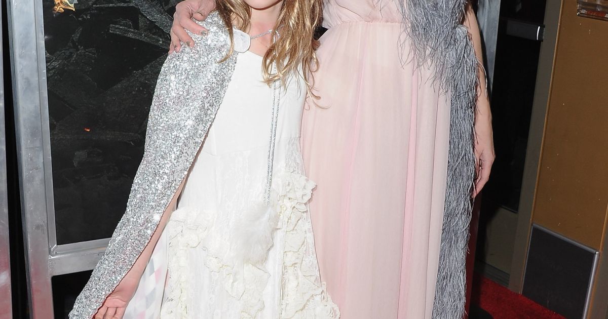 Йовович пришла на красную дорожку с дочерью и мужем / © Getty Images