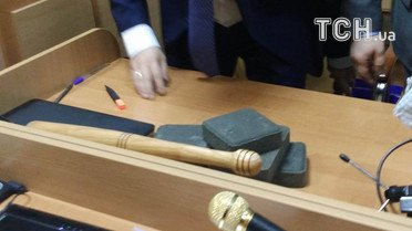 Суд у справі Януковича, бруківка _5 / © Фото Дмитра Фурдака/ТСН