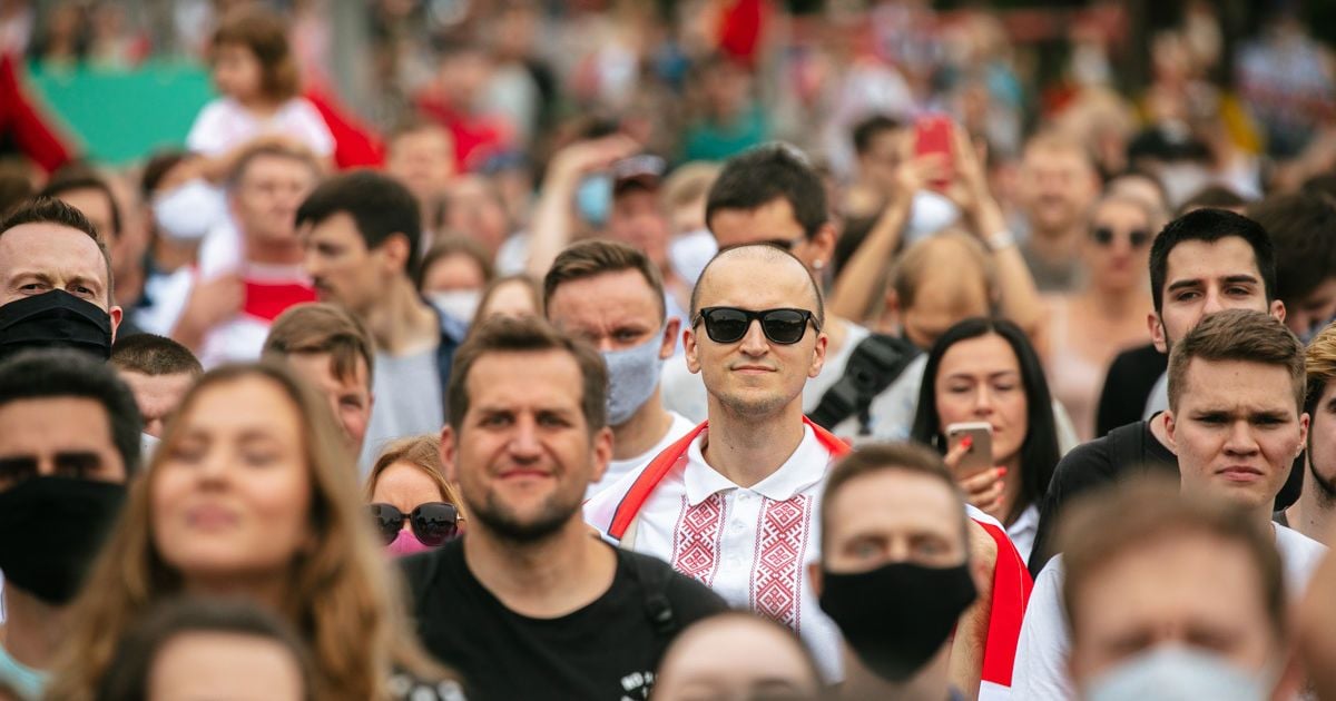 "Я не здалася": у Білорусі на мітинг суперниці Лукашенка прийшли тисячі людей