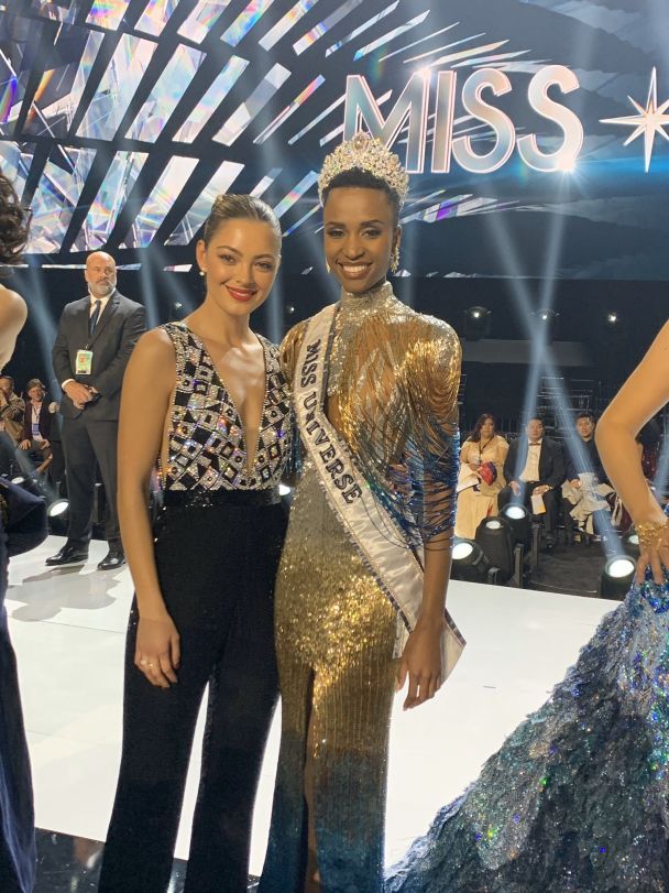 Зозімбіні Тунцы и Деми-Ли Нель-Питерс / © twitter.com/MissUniverse