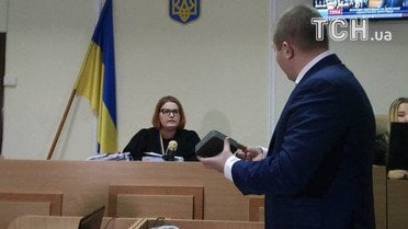 Суд у справі Януковича, бруківка _7 / © Фото Дмитра Фурдака/ТСН