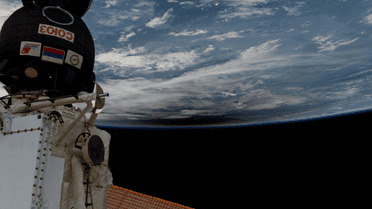 Космонавти показали затемнення Сонця із борту МКС_2 / © twitter.com/astro_paolo