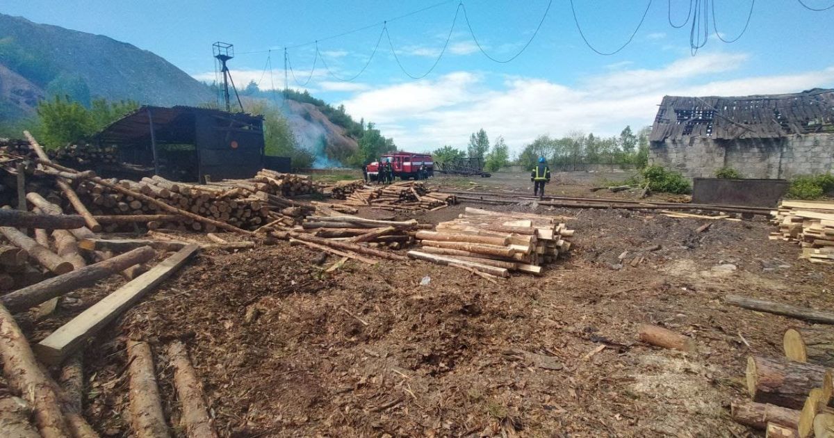 Окупанти обстріляли Львівщину, Сумщину та Харківщину, неспокійно на Донбасі: ситуація в регіонах станом на ранок 15 травня
