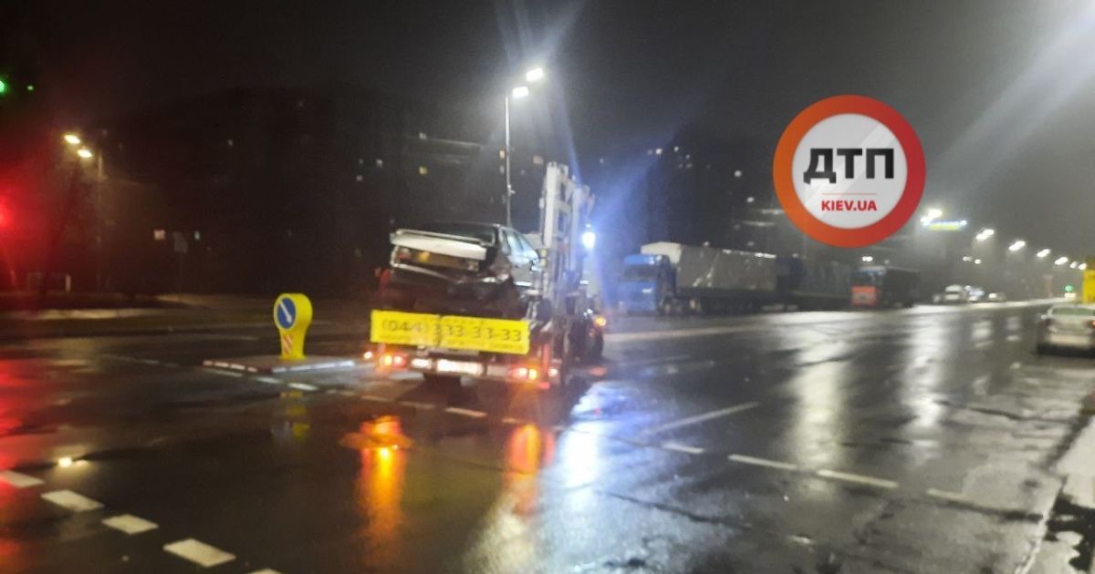 У Києві п’яний водій на ВАЗ протаранив попутну автівку