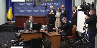Посольства Украины за рубежом не принимают заявления для оформления биометрических паспортов