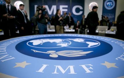 ​МВФ одобрил выделение 1,7 млрд долларов Украине -  Bloomberg
