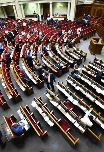Йдеться у законі і про штрафи