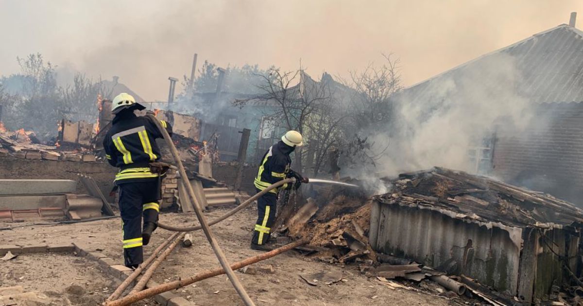 Уряд надасть допомогу родинам 30 згорілих будинків під час пожежі в Луганській області
