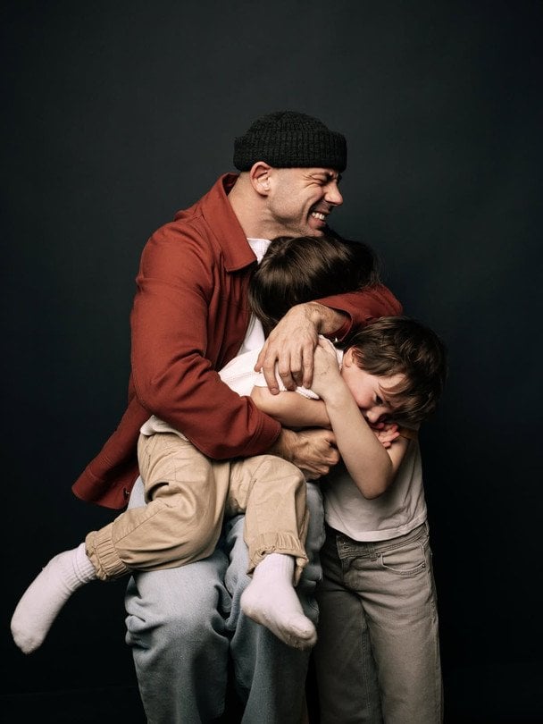 Андрій Бєдняков із сином та донькою / © instagram.com/biedniakov