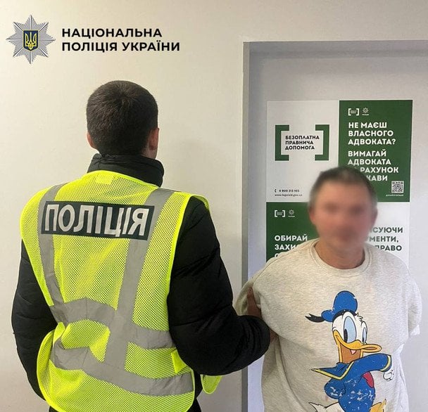 Старшему нападавшему 48 лет / © Полиция Киева