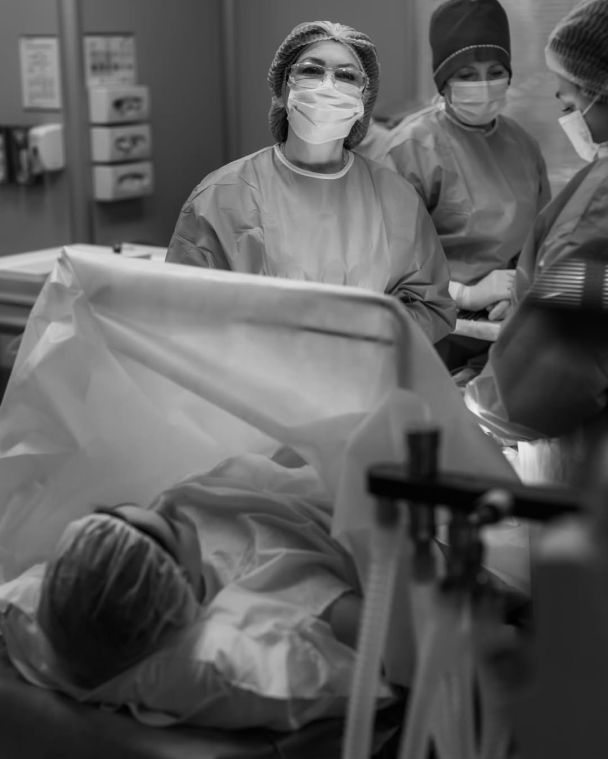 Володимир Остапчук з дружиною та їхнім новонародженим сином / © instagram.com/vova_ostapchuk