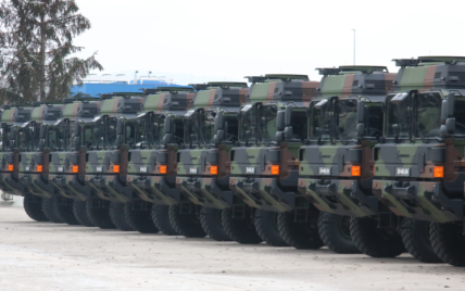 Немецкая Rheinmetall начала поставлять в Украину высокопроходные грузовики
