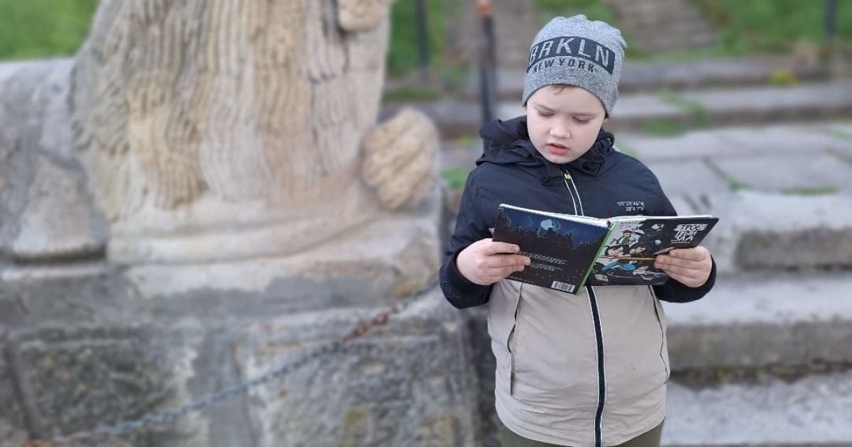 7-річний Святослав, якому у бібліотеці Тернополя відмовилися видавати книжки Фото/Facebook: Катерина Посохова
