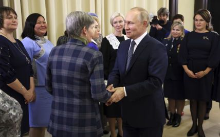 "На порозі нова хвиля мобілізації": Арестович пояснив зустріч Путіна з "матерями мобілізованих"