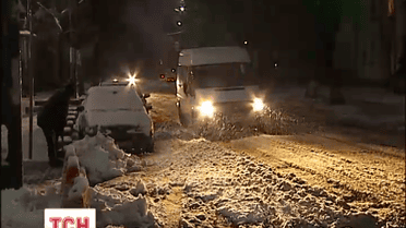 Столицю замело снігом