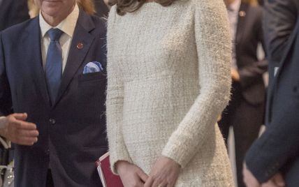 Герцогиня Кембриджская приехала на мероприятие в эксклюзивном платье от Alexander McQueen