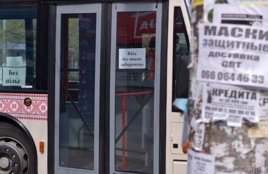 У Хмельницькому під час повітряної тривоги хочуть зупиняти громадський транспорт