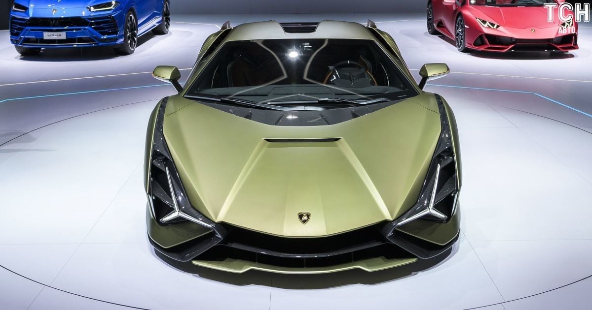 Lamborghini представила перший серійний гібрид Sian