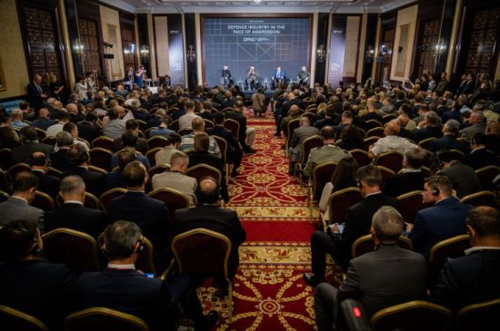 Форум оборонних індустрій: Україна підписала 20 документів із партнерами – подробиці