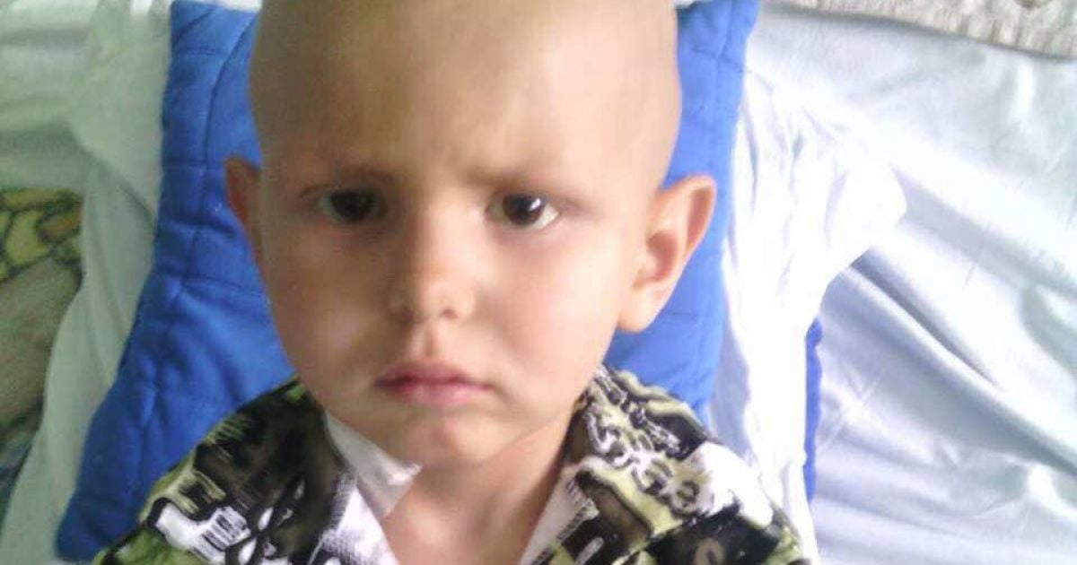 2-летний Дениска нуждается в немедленной помощи