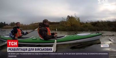 Новини України: на Волині українські ветерани сплавлялися на каяках річкою Прип'ять