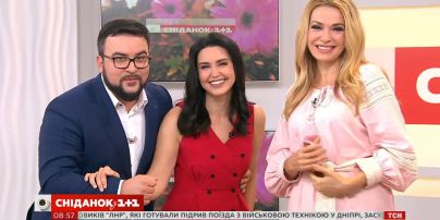 Ольга Сумская празднует день рождения в студии "Сніданку з 1+1"