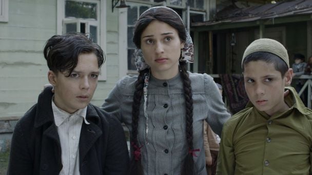 Кадр з фільму "Чужа молитва"