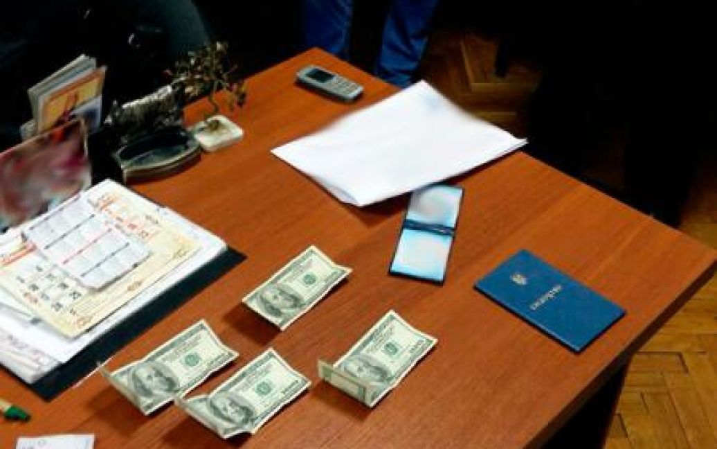 Детективы НАБУ поймали на "горячем" судью-взяточника / © Національне антикорупційне бюро України