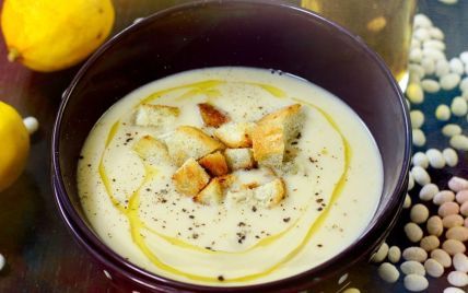 Вишуканий крем-суп з білої квасолі