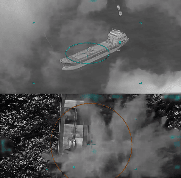 Цільове судно до та в момент удару під час навчань Maritime Strike-North, під час яких за допомогою морських безпілотників Magura було потоплено списаний корабель / © United Stated Marine Corps