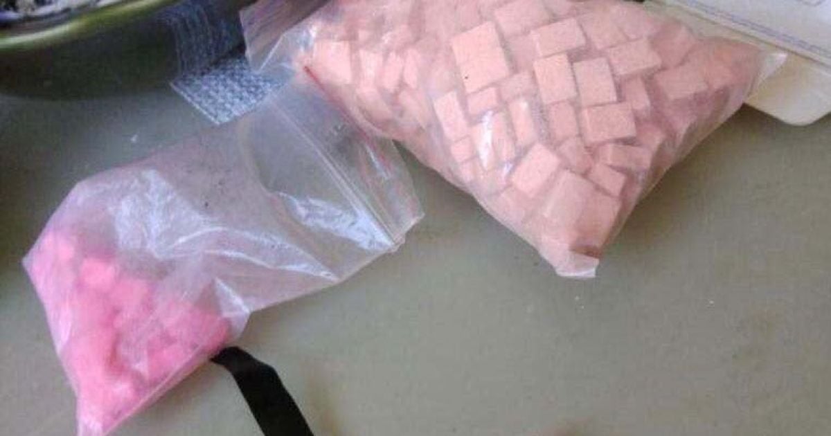 В Киеве полицейский оказался торговцем наркотиками: обвинительный акт направлен в суд