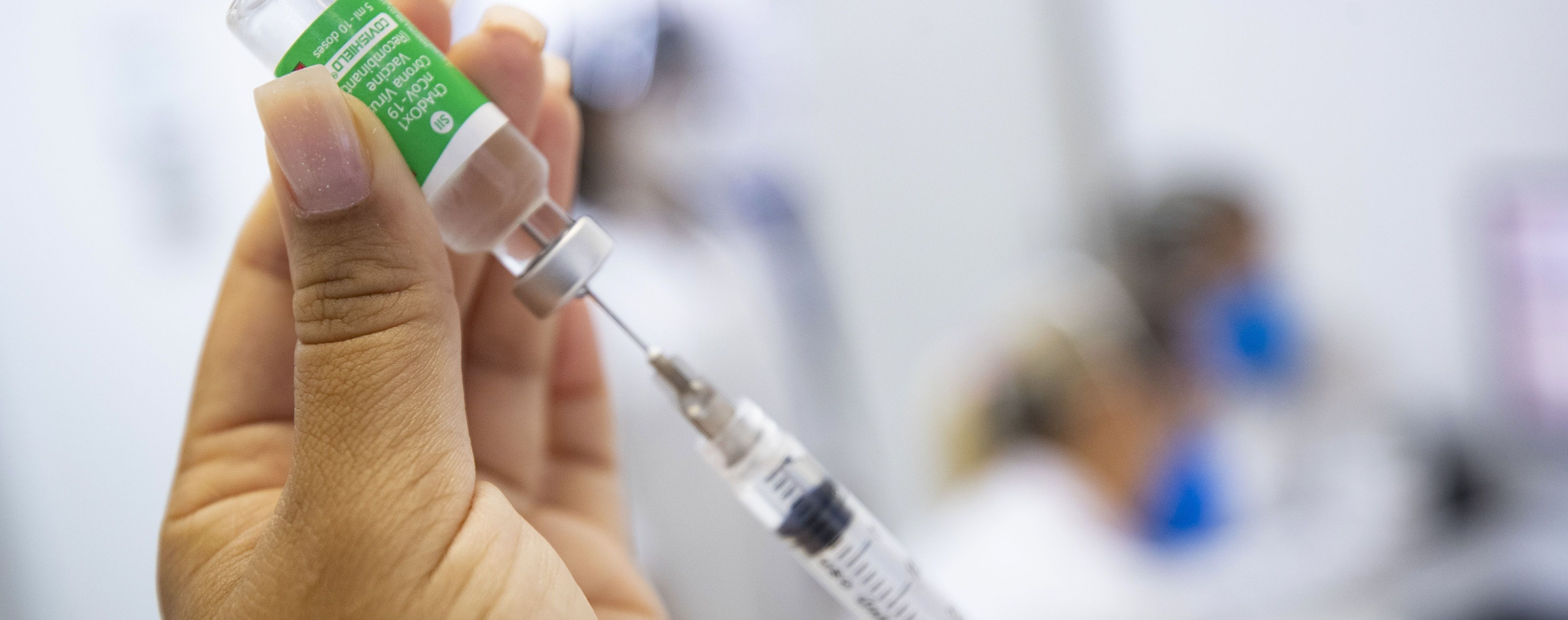 "Наш шанс вернуться к привычной жизни": Шмыгаль рассказал о приоритетах при выборе вакцин от коронавируса