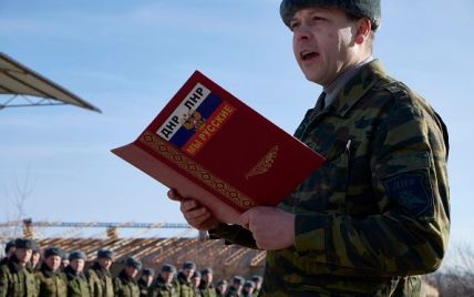 Захарченко объяснил, когда в оккупированном Донбассе начнут выдавать свои паспорта