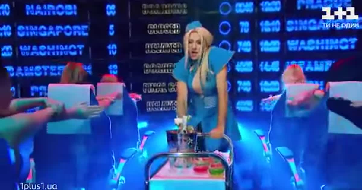 Олександр Еллерт в мінісукні в образі Брітні Спірс насмішив на "Ліпсінк батл"